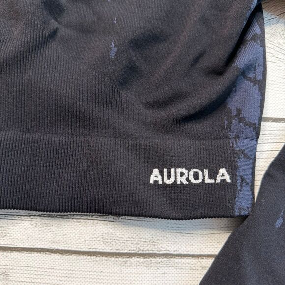 AUROLA Serpentine Seamless Long Sleeve Crop and Leggings Set - Picture 5 of 9